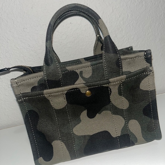 Coach Cargo Tote 20 (Camouflage/Canvas) - Picture 2 of 4